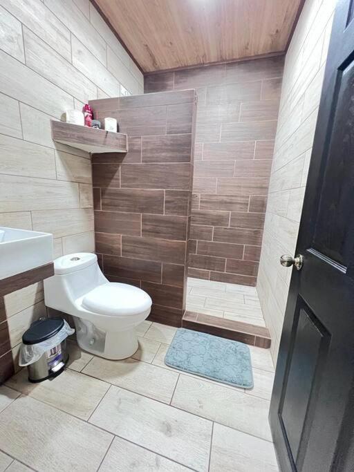 Apartamentos H Gonzalez #7 U #8 Alajuela Esterno foto